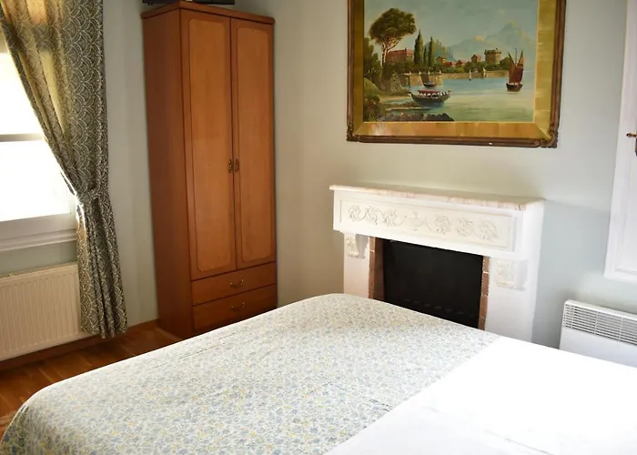 Venetula's Mansion Castória