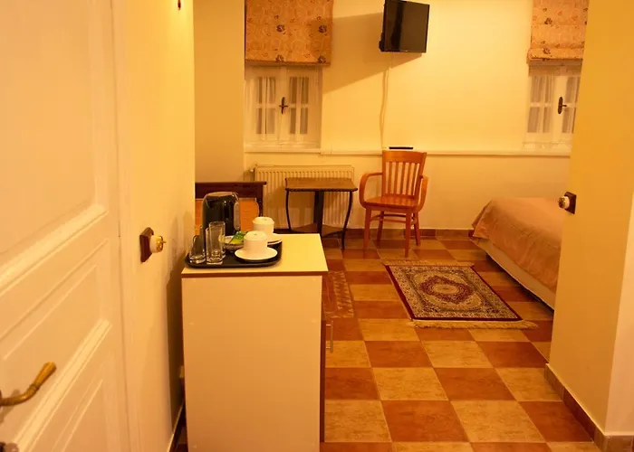 Venetula's Mansion 3*