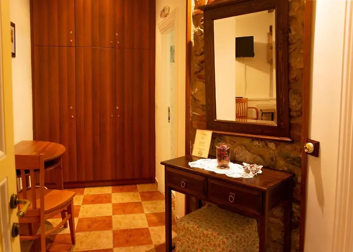 Venetula's Mansion 3* Castória